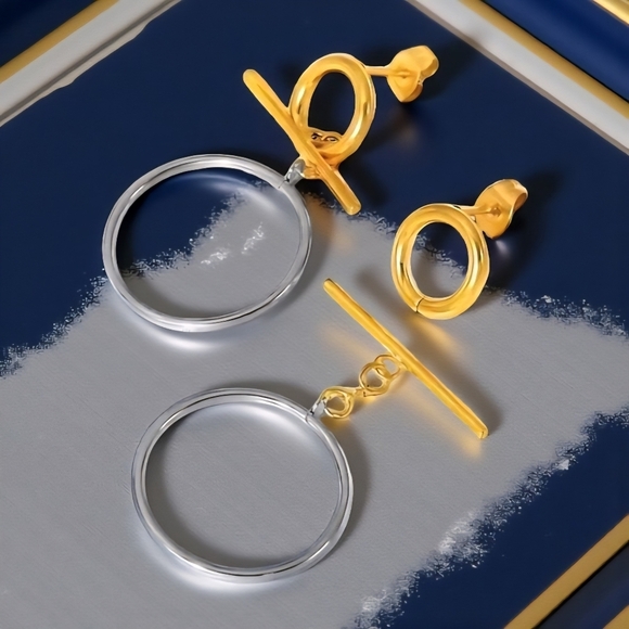 🆕️Versatile OT Buckle Two-Tone Hoop Earrings | 18K Gold Plated Stainless Steel - Picture 8 of 15